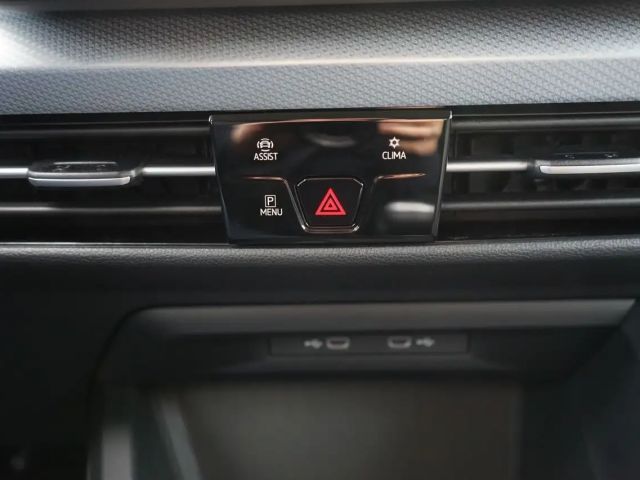 Volkswagen Golf 1.5 TSI Golf VIII IQ.Drive