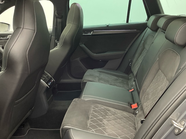 Skoda Superb 2.0 TDI Combi Sportline