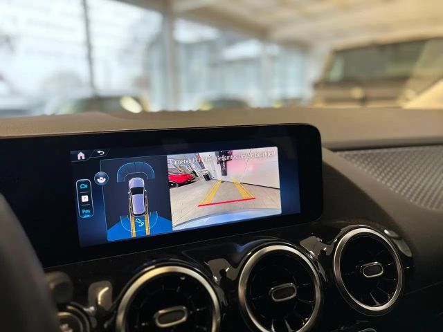 Mercedes-Benz B 180 Progressive Sedan