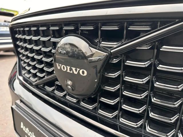 Volvo XC40 B3 PlusBlackEdition,Pano,20'',360°,BLIS,ACC