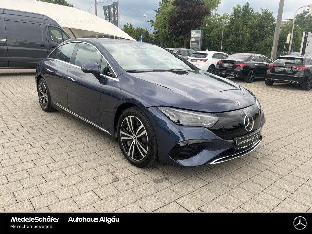 Mercedes-Benz EQE 300 Sedan