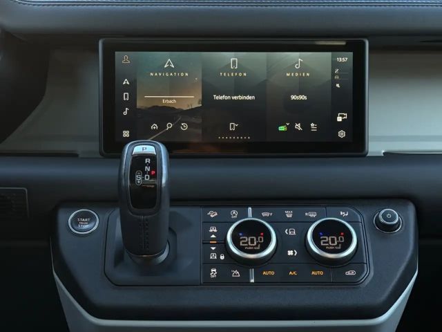 Land Rover Defender 3.0 110 D200 HSE