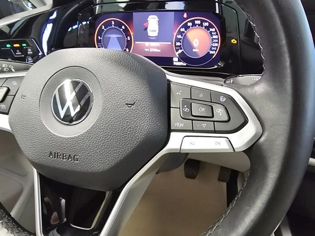 Volkswagen Golf Life Variant