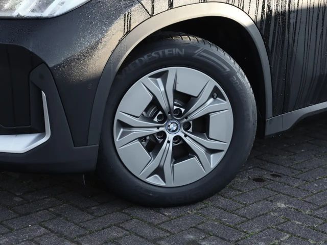 BMW iX1 xDrive30