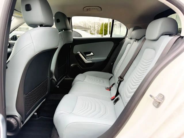 Mercedes-Benz A 180 Progressive