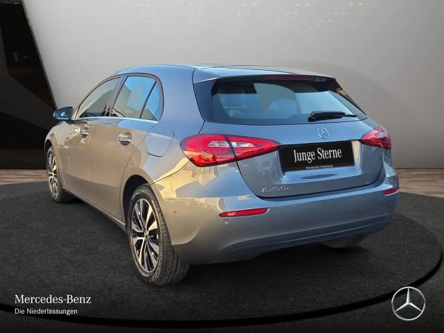 Mercedes-Benz A 250 A 250 e Style