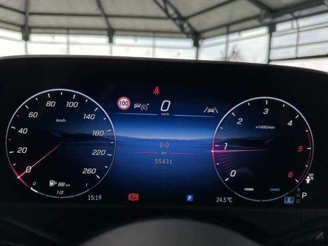 Mercedes-Benz E 220 AVANTGARDE E 220 d Sedan