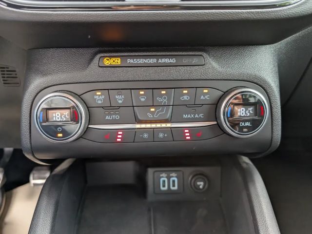 Ford Focus ST Line Wagon