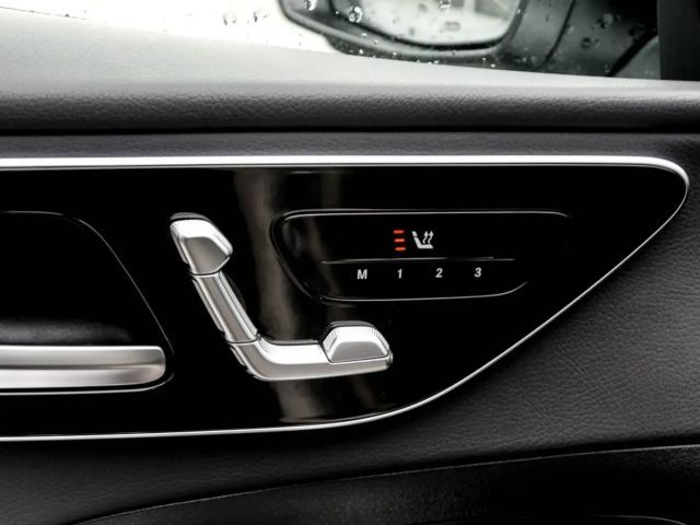 Mercedes-Benz C 180 AVANTGARDE Sedan