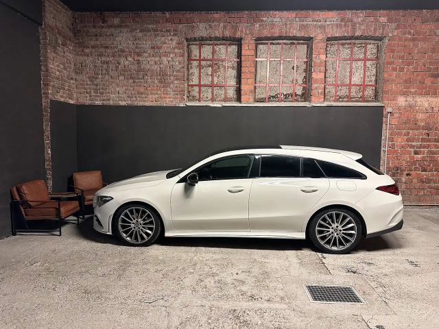 Mercedes-Benz CLA 200 AMG Line Shooting Brake