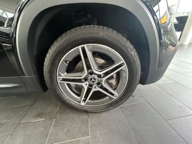 Mercedes-Benz GLB 180 AMG Line GLB 180 d