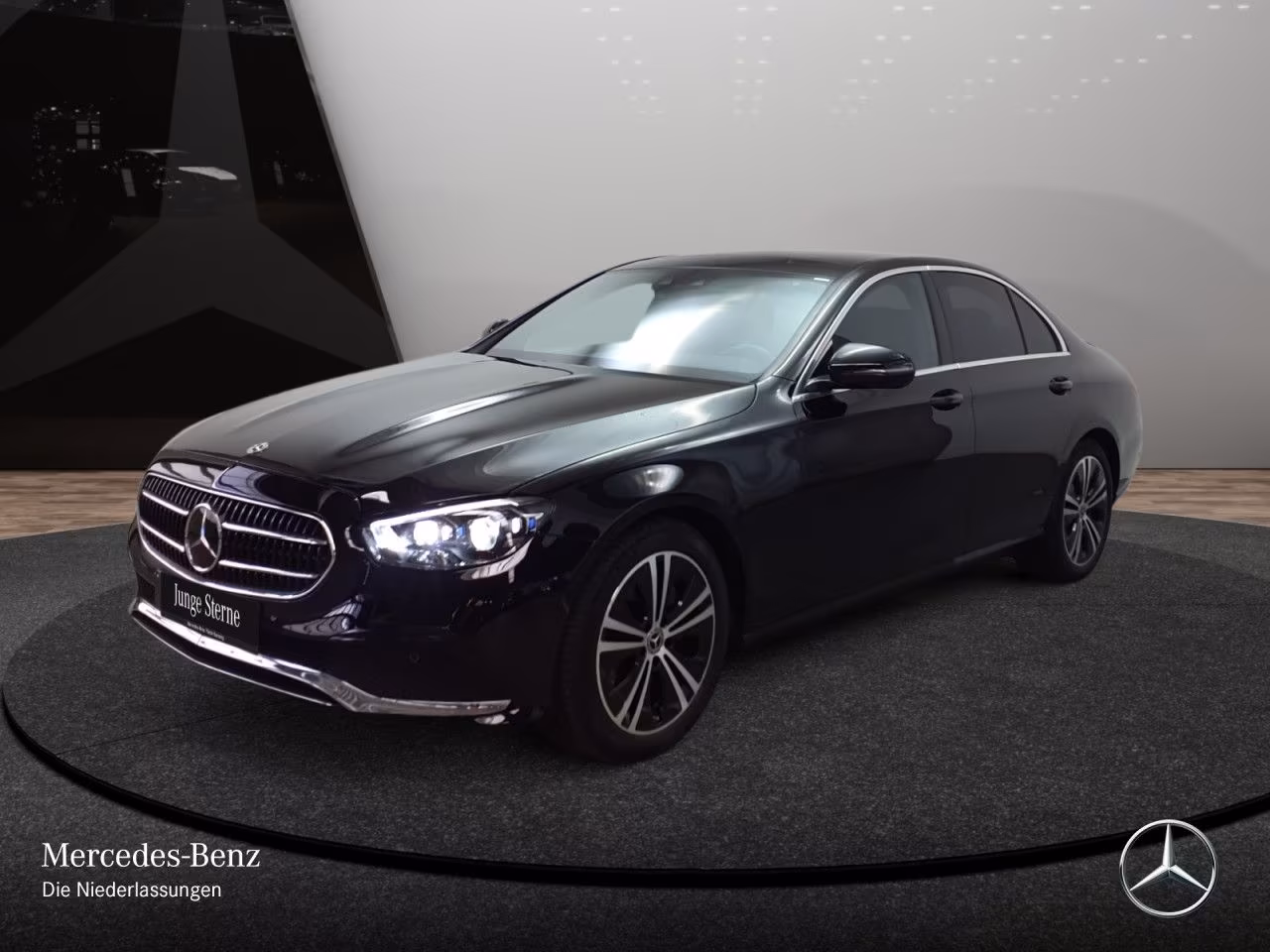 Mercedes-Benz E 220 AVANTGARDE E 220 d Sedan