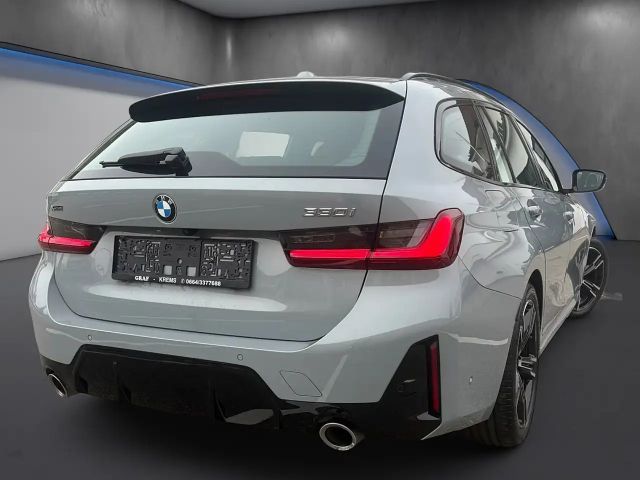 BMW 330 330i Touring xDrive