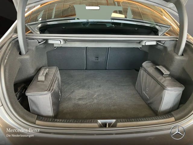 Mercedes-Benz A 250 A 250 e AMG Line