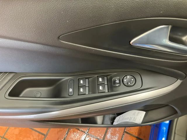 Opel Grandland X Hybrid 4 Ultimate