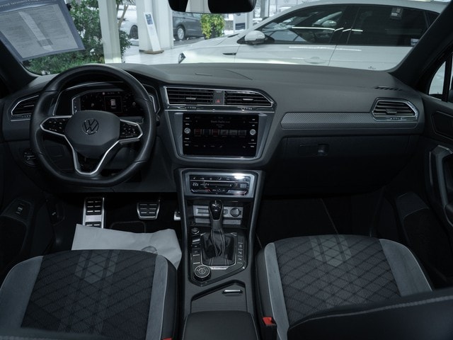 Volkswagen Tiguan 4Motion Business DSG R-Line