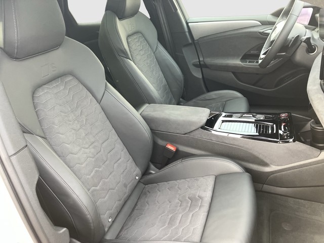 Audi A6 e-tron Avant Quattro