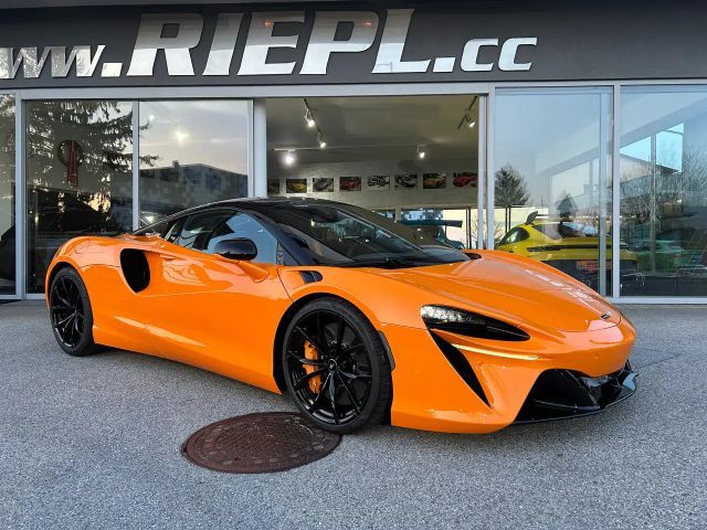 McLaren Artura Performance Black Paket Lift Sport Auspuff Clubsp.