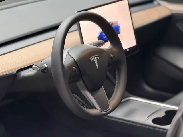 Tesla Model 3 AWD Long Range