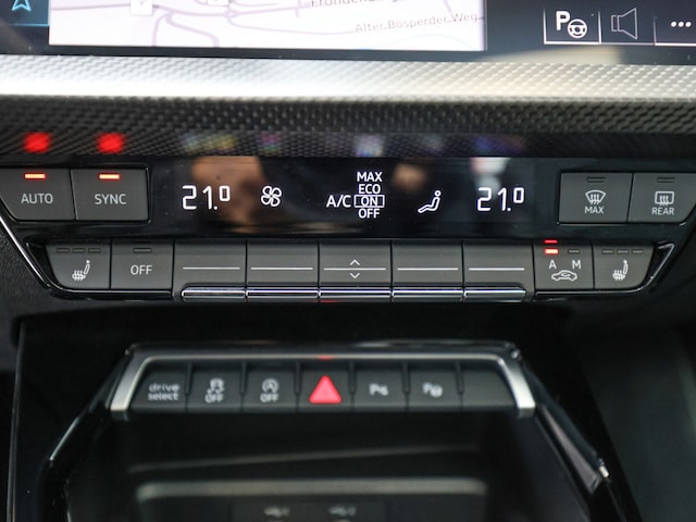 Audi RS3 Quattro S-Tronic Sedan