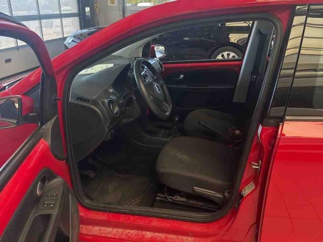 Volkswagen up! Move Move up!