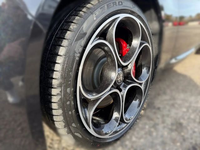 Alfa Romeo Giulia Q4 Veloce