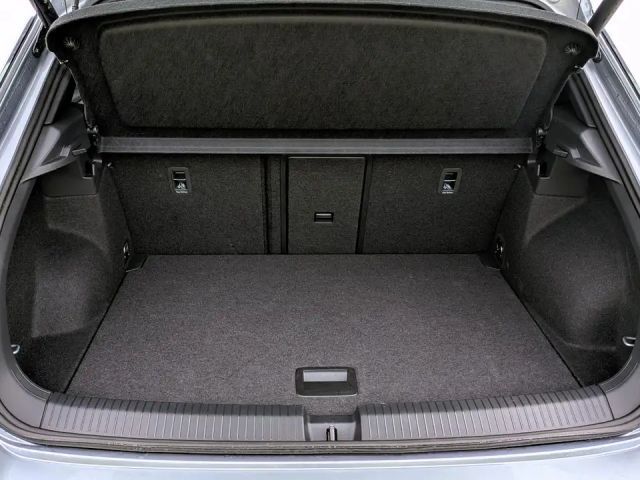 Volkswagen T-Roc 1.5 TSI DSG Plus R-Line