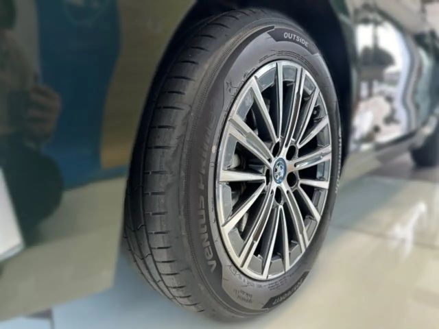 BMW 230 Active Tourer Sedan xDrive