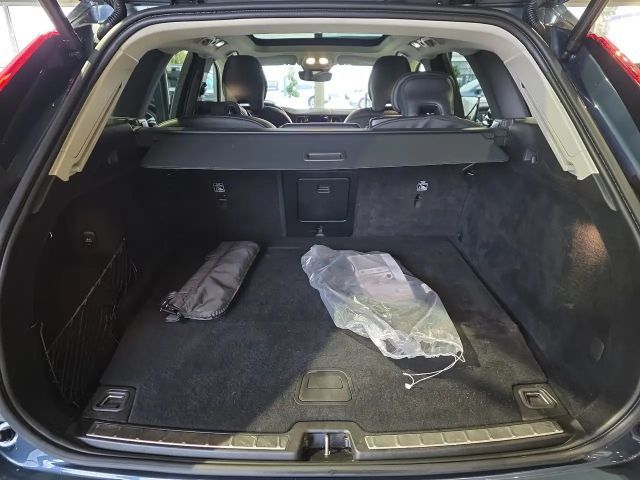 Volvo XC60 AWD Dark Plus Recharge T6