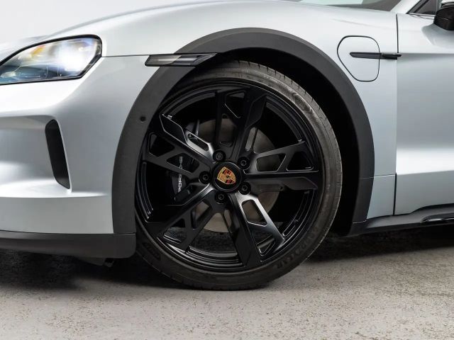 Porsche Taycan 4 Cross Turismo