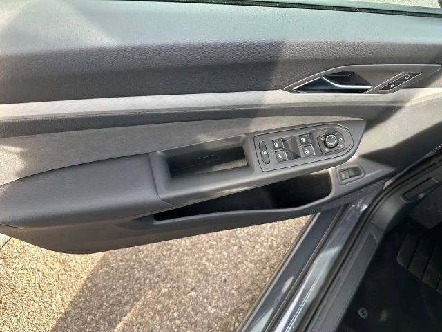 Volkswagen Golf Business DSG Variant