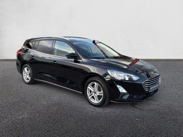 Ford Focus Cool & Connect EcoBoost Wagon