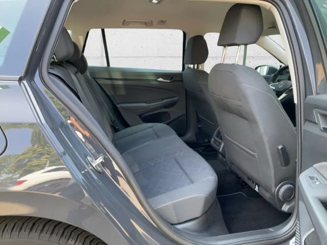 Volkswagen Golf 1.5 TSI Golf VIII