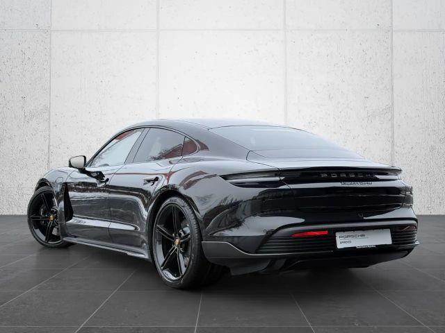Porsche Taycan Turbo