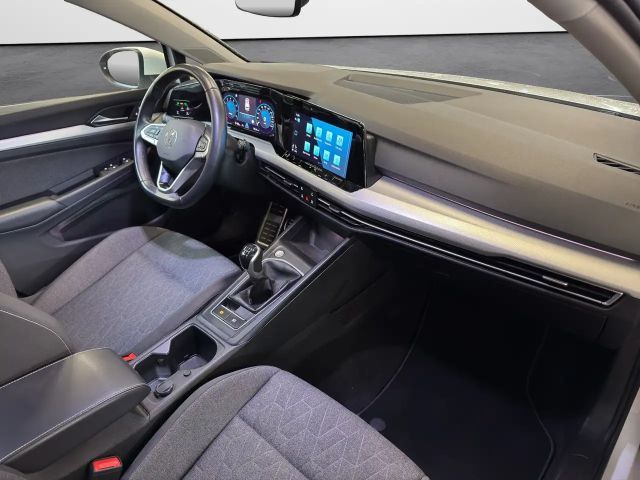 Volkswagen Golf 1.5 TSI Move Variant