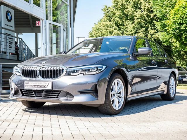 BMW 320 Sedan xDrive