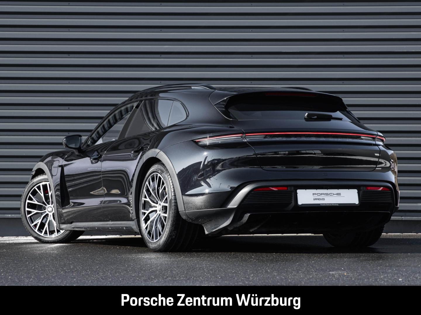 Porsche Taycan 4S Cross Turismo