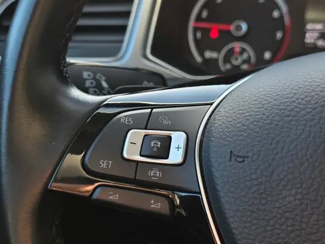 Volkswagen T-Roc Active