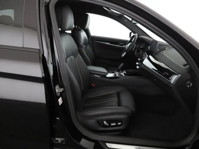 BMW 520 520d Luxury Line Touring xDrive