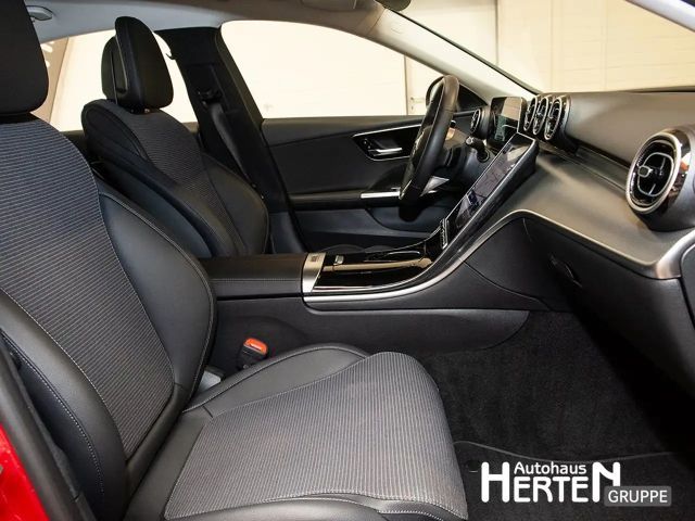 Mercedes-Benz C 180 AVANTGARDE Sedan