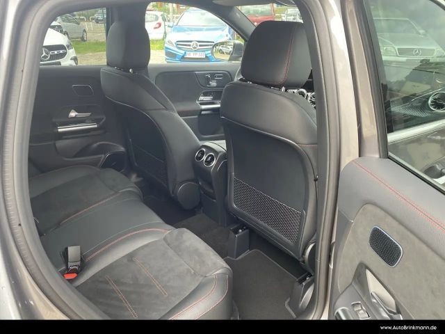 Mercedes-Benz GLA 200 AMG Line