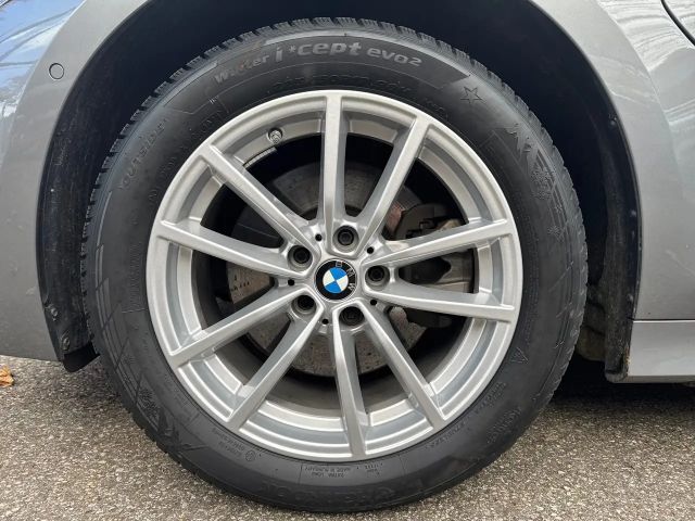 BMW 330 330e Touring xDrive