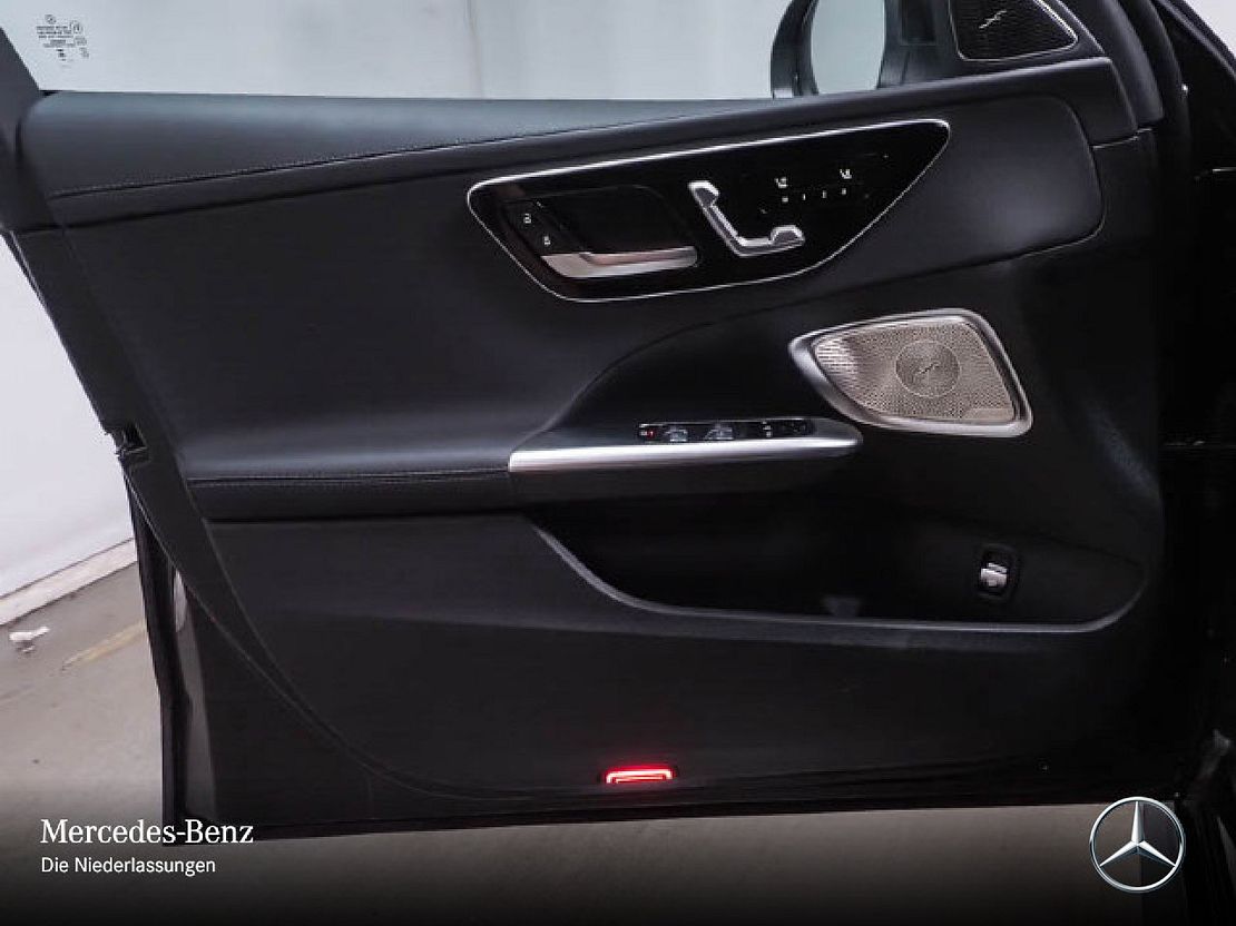 Mercedes-Benz C 180 Sedan