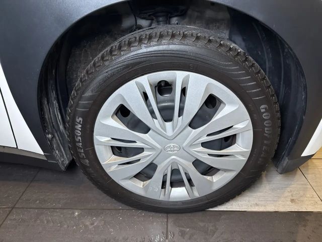 Toyota Aygo 1.0 VVT-i Hatchback Play