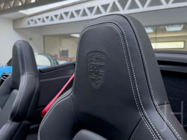 Porsche 992 4S Cabrio Carrera
