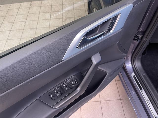 Volkswagen Polo 1.0 l 5-Gang IQLight Navi Virtual LED