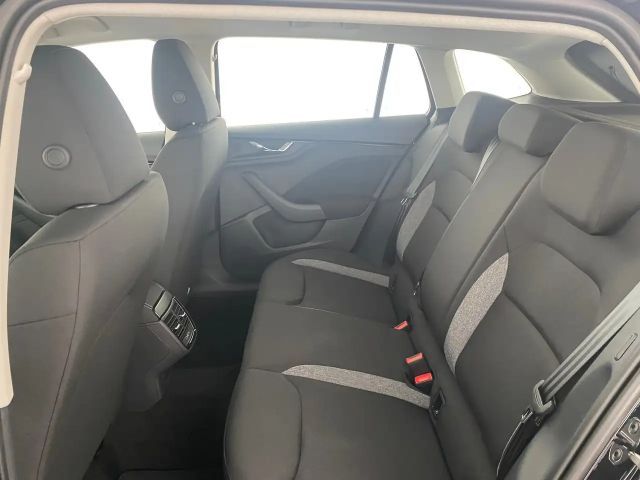 Skoda Scala Essence TSI