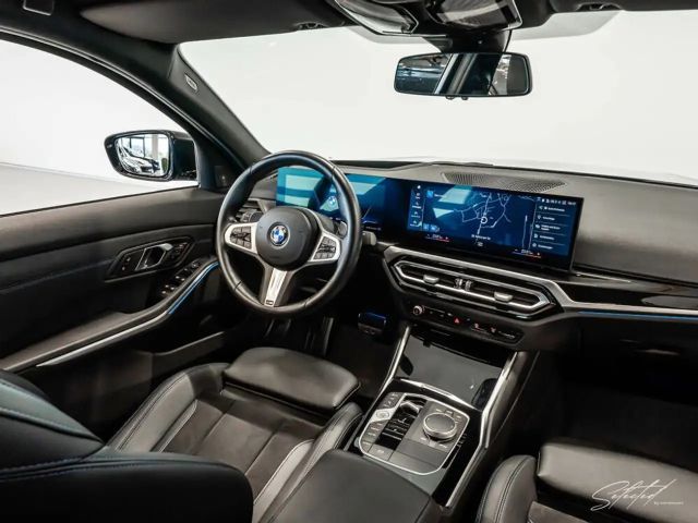 BMW 330 330i M-Sport Sedan xDrive