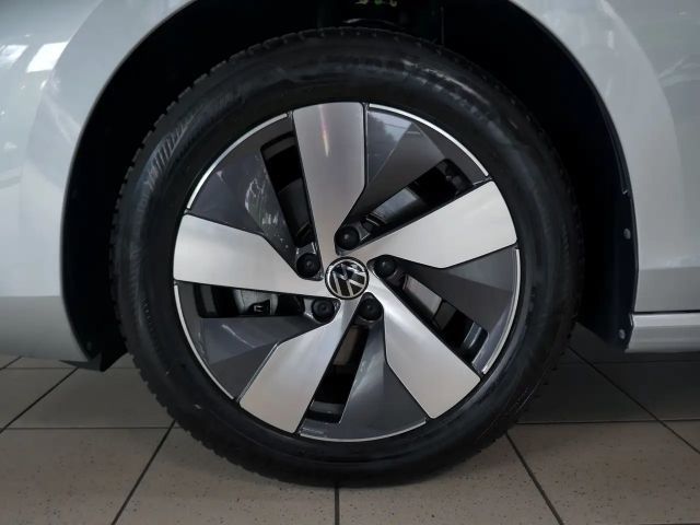 Volkswagen Passat 1.5 eTSI Business DSG