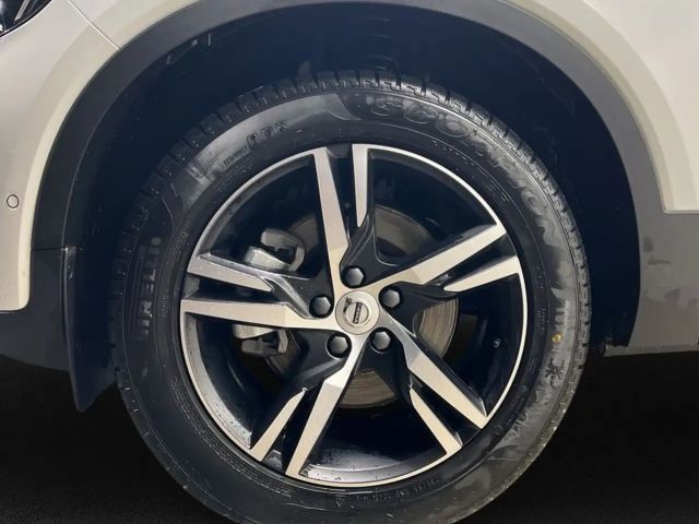 Volvo XC40 Dark Plus